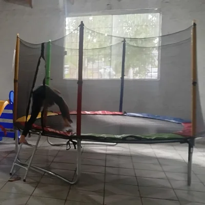 Cama Elástica Pula-Pula Premium 2,44 m